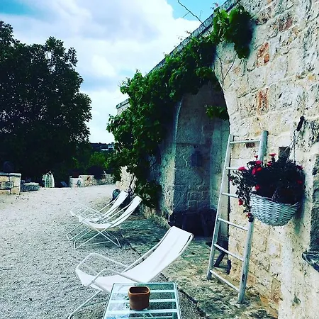 Lemoredinella לינה וארוחת בוקר מונופולי