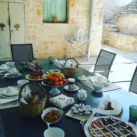 Lemoredinella Couette-café Monopoli